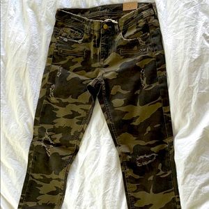 Zara mid rise skinny camo pant